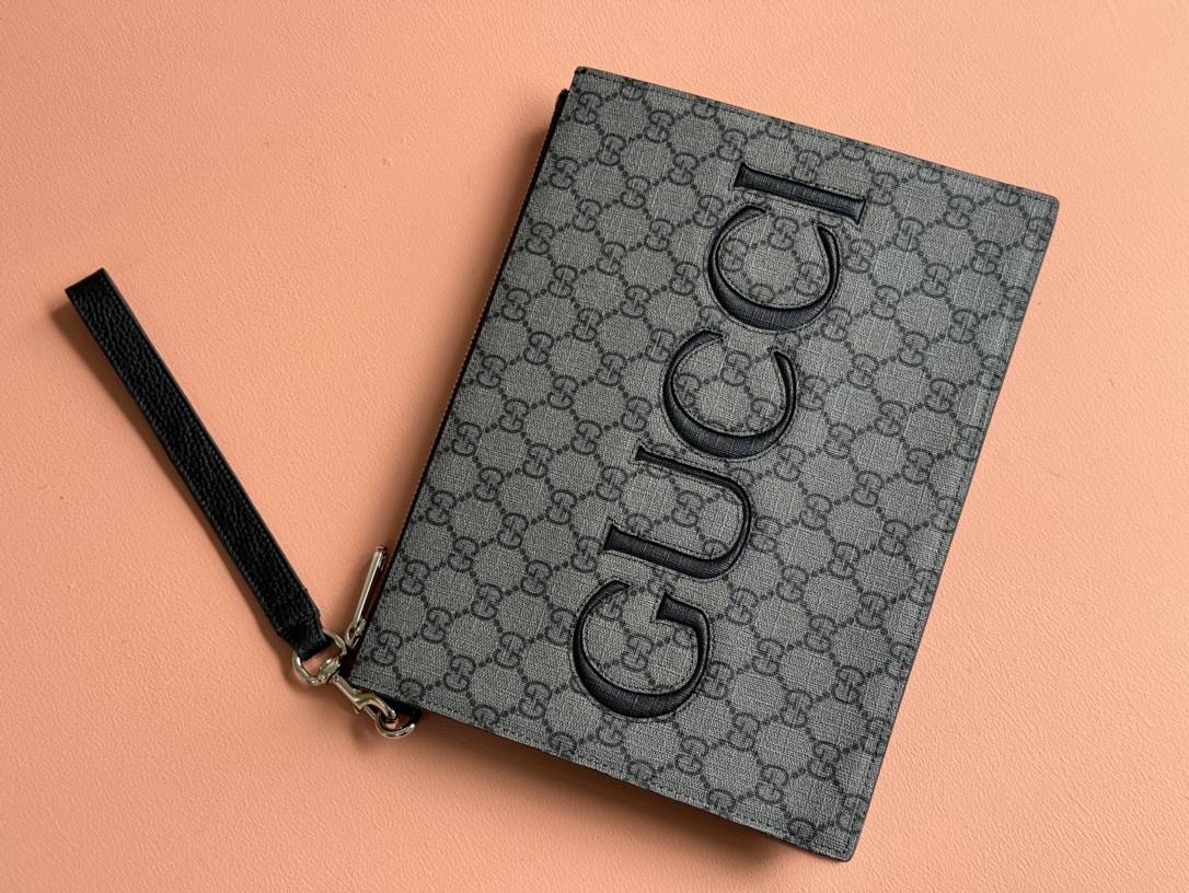 Gucci Clutch Bags